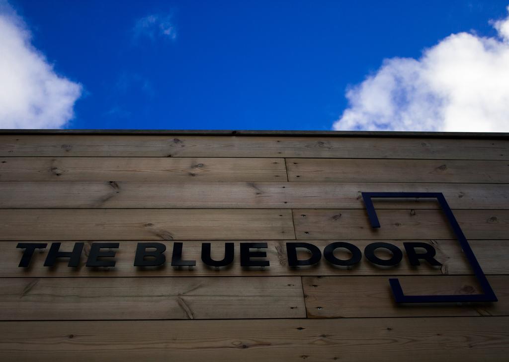 The Blue Door Bed & Breakfast New Quay Екстериор снимка