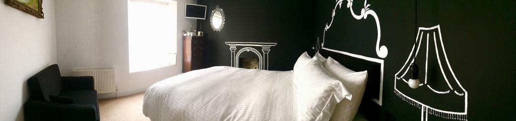 The Blue Door Bed & Breakfast New Quay Екстериор снимка