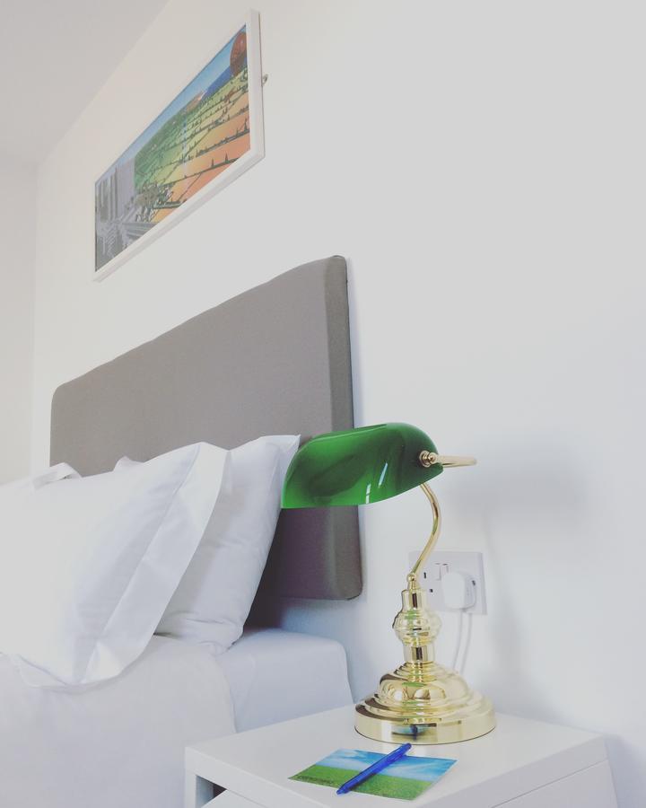The Blue Door Bed & Breakfast New Quay Екстериор снимка