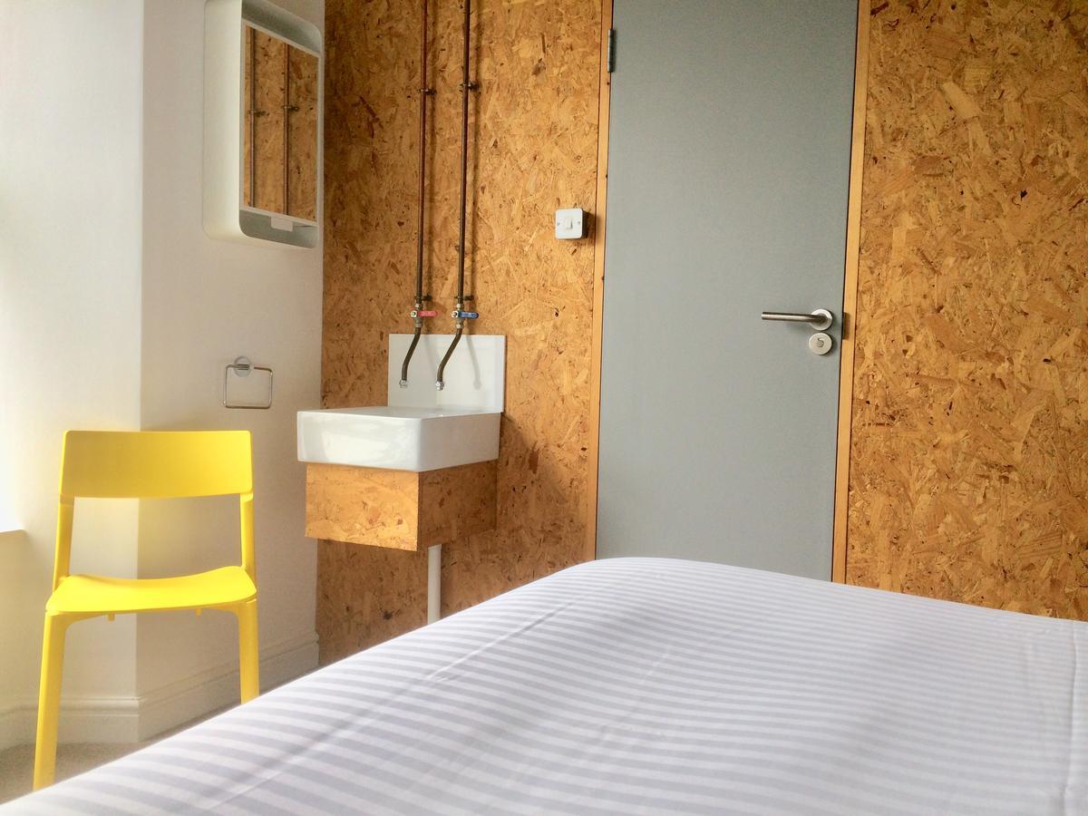 The Blue Door Bed & Breakfast New Quay Екстериор снимка
